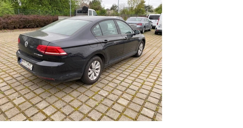 Volkswagen Passat cena 44900 przebieg: 293950, rok produkcji 2016 z Łódź małe 22